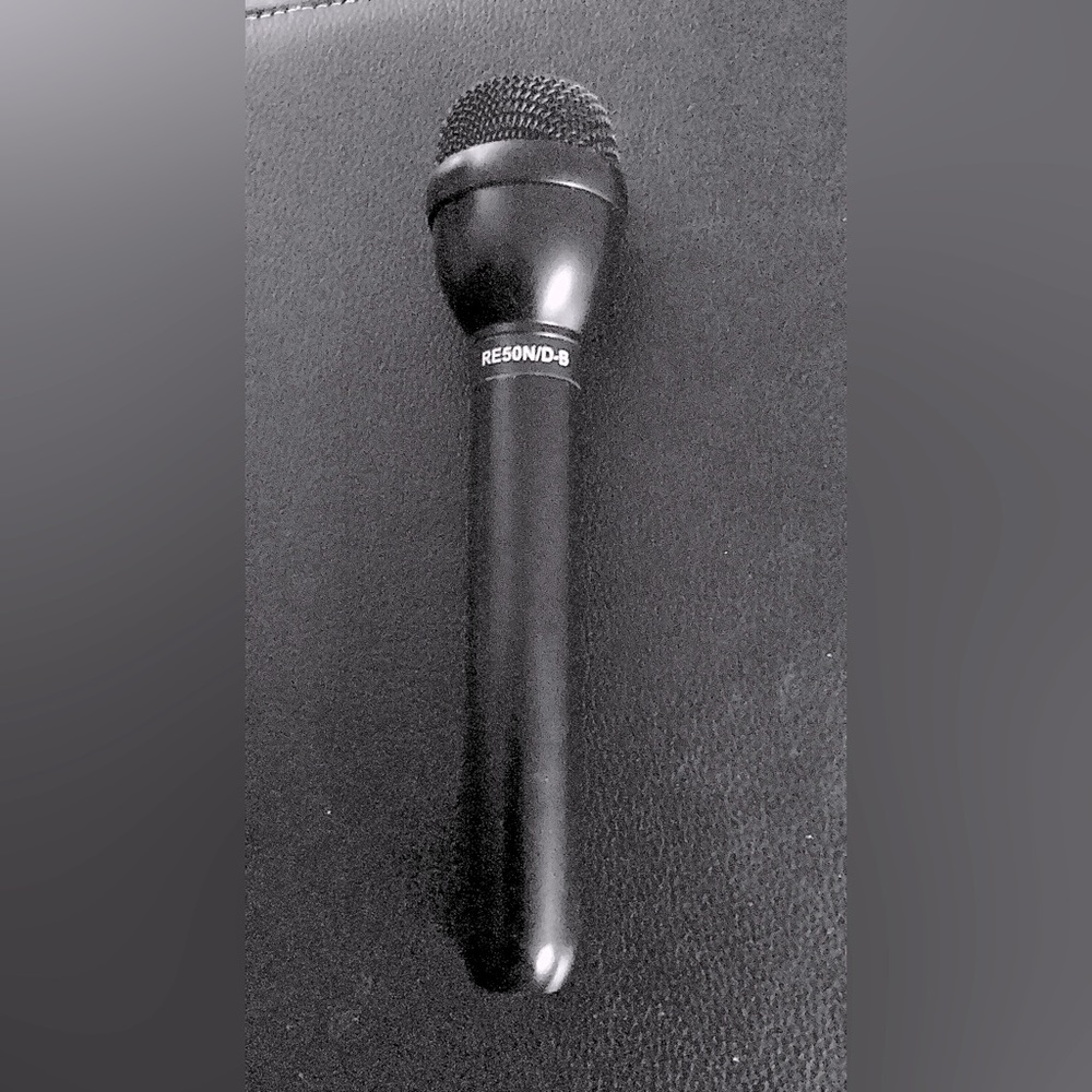 Electro Voice RE50N/D-B Handheld Dynamic Microphone lightly used